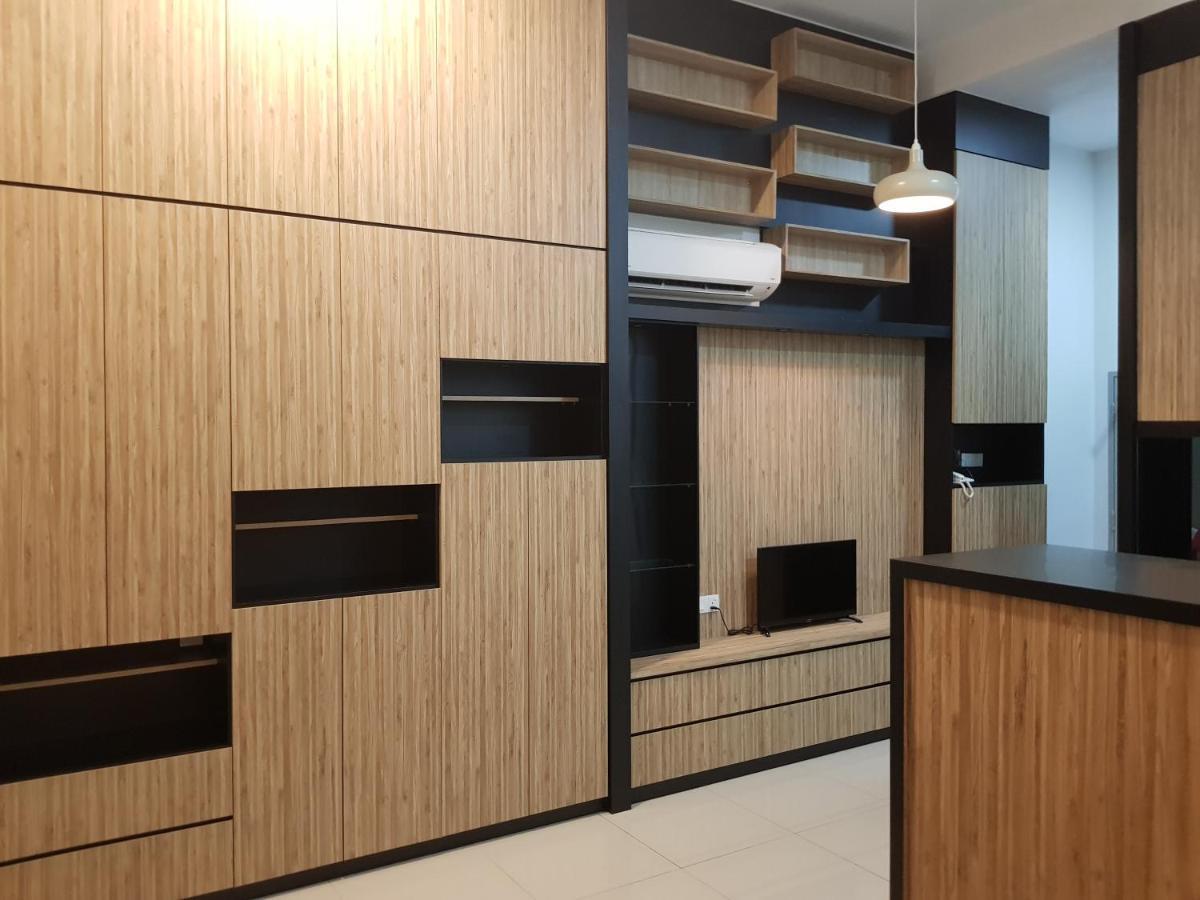 06- Austin Regency Taman Mount Austin Studio 4-5Pax جوهر بهرو المظهر الخارجي الصورة